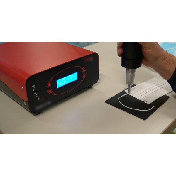 Generator de lipit cu ultrasunete tip pistol