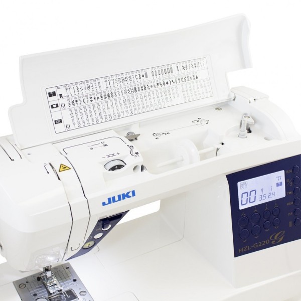 Masina de cusut de uz casnic, controlata de computer, cu afisaj LCD luminos, functie de taiere automata a firului si 180 de modele, inclusiv un font de litere. JUKI HZL-G220